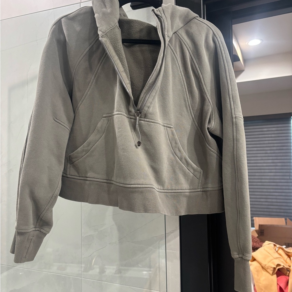 lululemon athletica Cropped Half-Zip Hoodie in Sage Green
